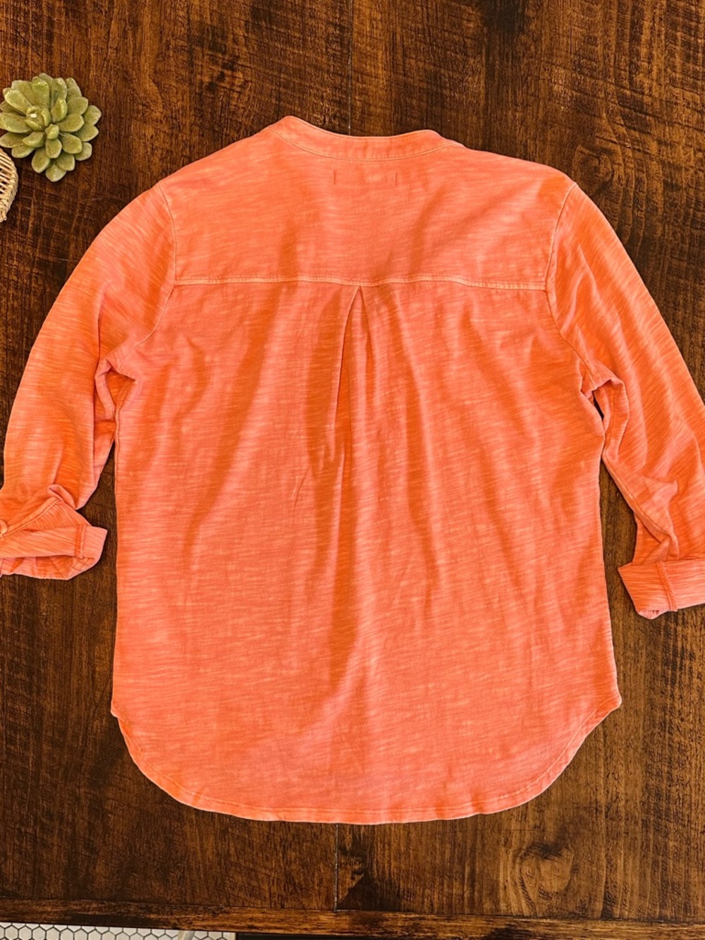 Billy T | Cotton Henley Top with Tab Sleeves in Blush Sun – Size, L - Picture 3 of 9